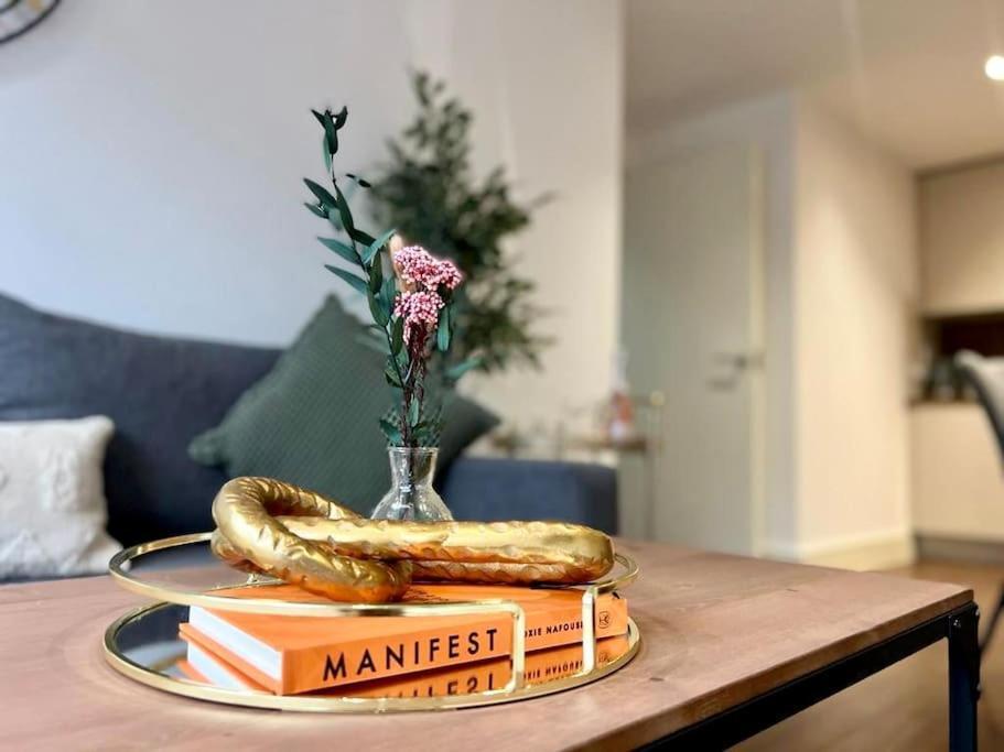 Perfect Place For Longer Wembley Apartment